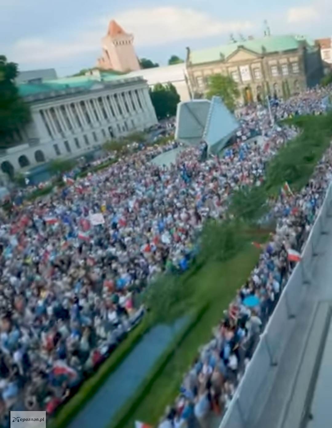 fot. Kadr z filmu pochodzącego z profilu Donalda Tuska/Facebook.