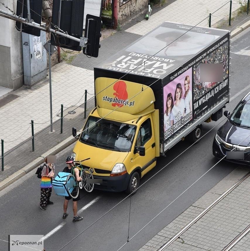 Furgonetka podobna do tej z Kalisza pojawiała się w Poznaniu | fot. Czytelnik