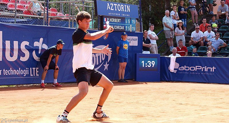 Kamil Majchrzak - Pierre-Hugues Herbert (Francja) 7:6(3), 7:5 | fot. Piotr Sagalara