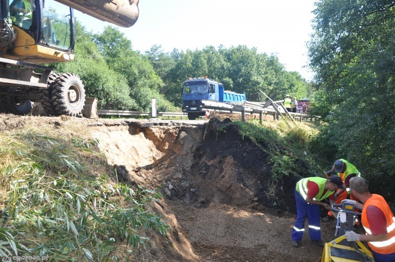 Wyrwa, która pojawiła się na trasie w lipcu | fot. Urząd Miasta i Gminy Pobiedziska
