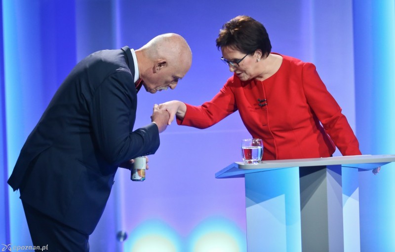 lider KORWiN Janusz Korwin Mikke i przewodnicząca PO Ewa Kopacz podczas ostatniej z debat przedwyborczych | fot. Jacek Turczyk / PAP