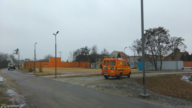 Oświetlenie pojawiło się przy Parku w Starym Korycie Warty | fot. RO Stare Miasto
