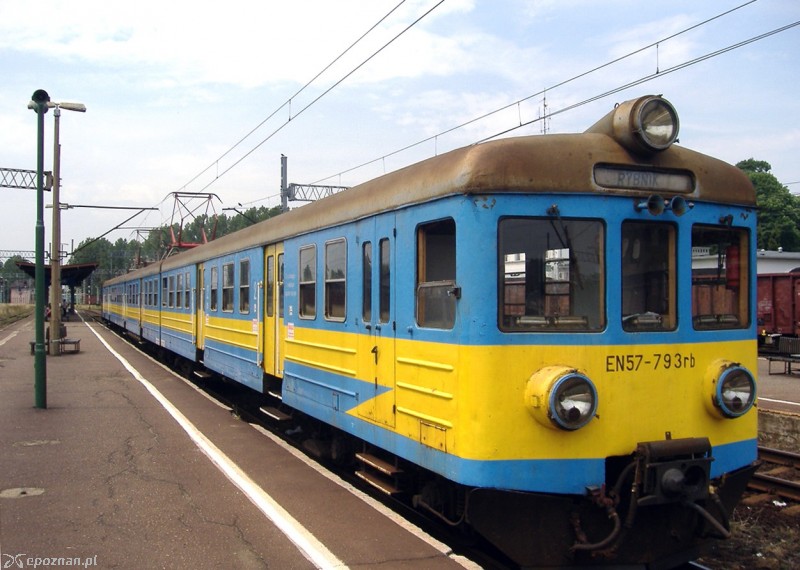 EN 57 przed modernizacją | fot. BY-SA 3.0, Wikipedia
