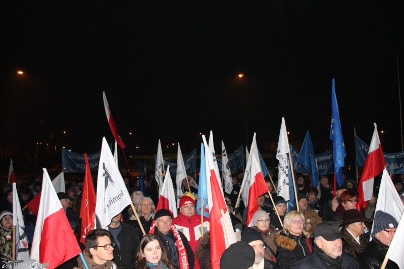 Piątkowy protest pod Urzędem Wojewódzkim w Poznaniu | fot. Marta Puczyńska