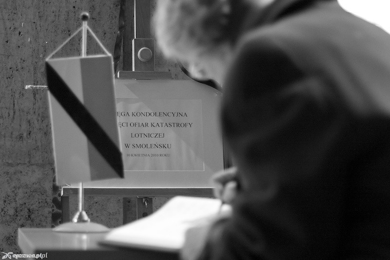Poznań po katastrofie smoleńskiej w 2010 roku | fot. Łukasz Ogrodowczyk