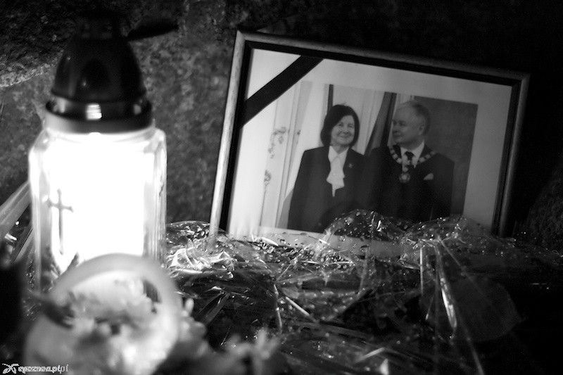 Poznań po katastrofie smoleńskiej w 2010 roku | fot. Łukasz Ogrodowczyk