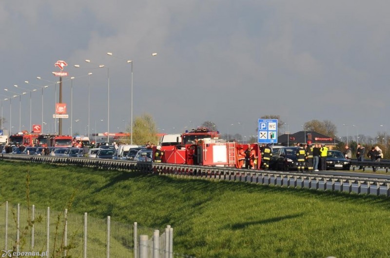 Poniedziałkowy karambol na A2 między Bukiem i Nowym Tomyślem | fot. Marcin