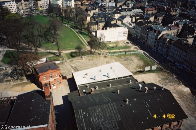 Kwiecień 2002 roku - plac budowy jeszcze przed rozpoczęciem prac | fot. Stary Browar