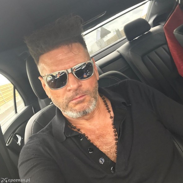 Krzysztof Rutkowski jadąc do Poznania zrobił sobie zdjęcie, które umieścił w internecie | fot. Instagram Krzysztofa Rutkowskiego