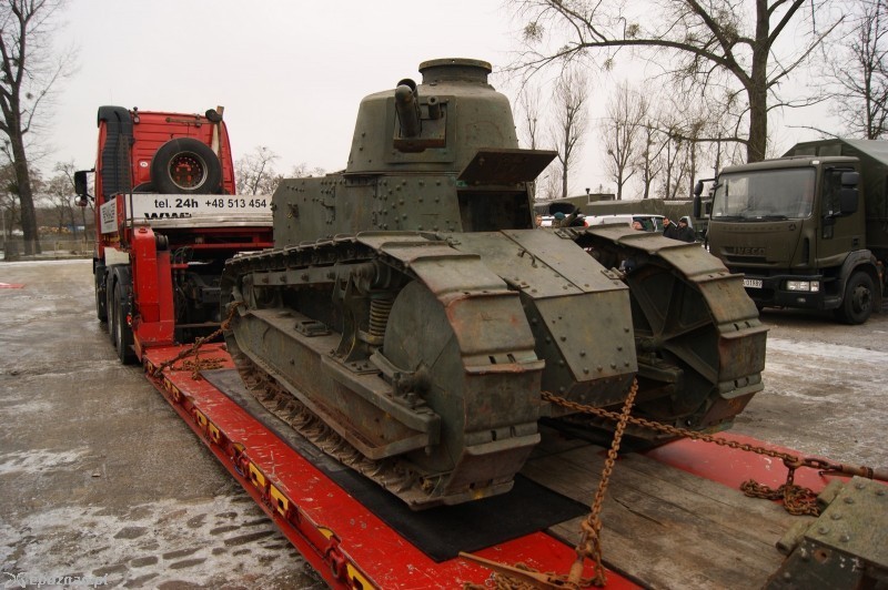 Renault FT17 po sprowadzeniu do Polski | fot. Maciej Boruń/MBP