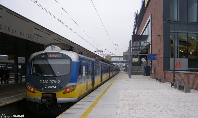 Peron SKM należący do Galerii Metropolia | fot. SKM