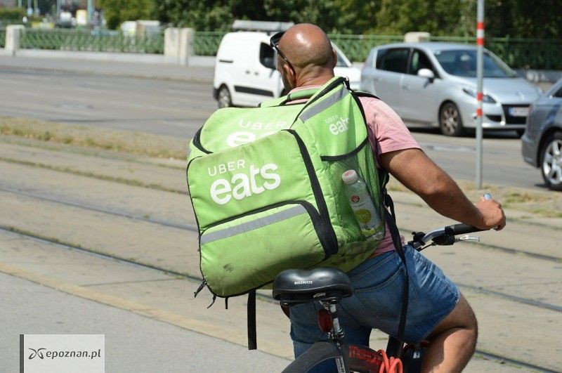 W Polsce dostępna jest m.in. usługa Uber Eats fot. PAP/BELGA