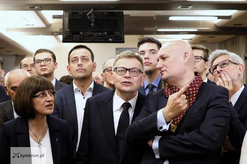 Tadeusz Zysk po ogłoszeniu sondażowych wyników | fot. Marek Zakrzewski / PAP