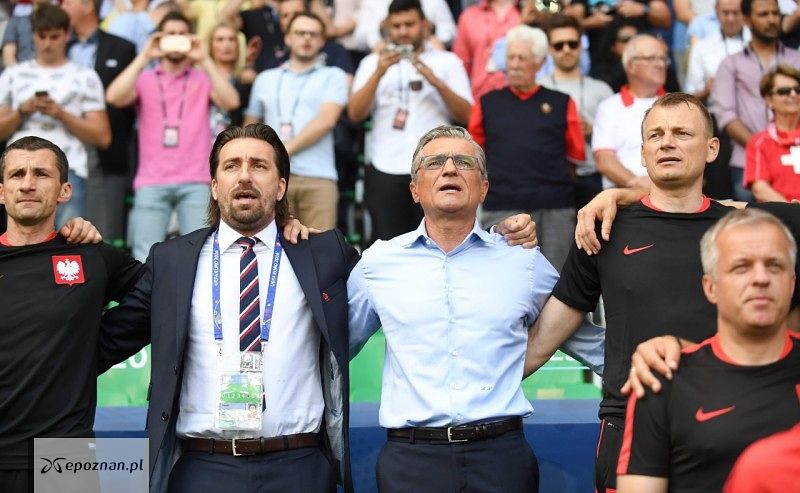 Nawałka ze swoim sztabem podczas Euro 2016. Od lewej: Remigiusz Rzepka, Tomasz Iwan, Adam Nawałka i Bogdan Zając | fot. PAP/Bartłomiej Zborowski