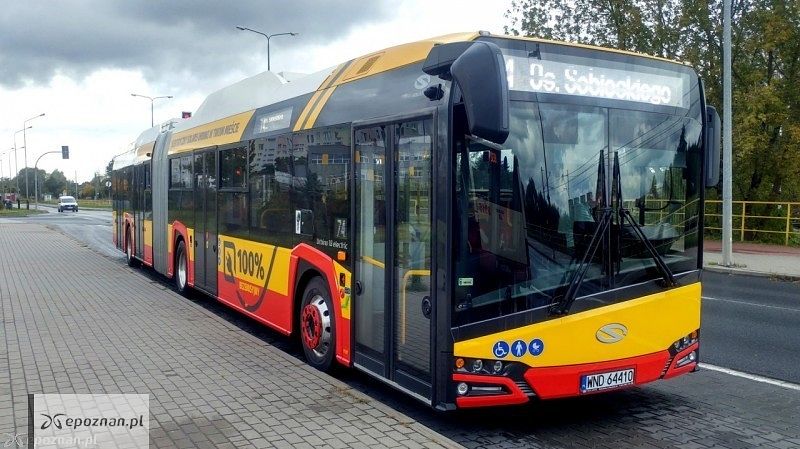 Elektryczny Solaris w warszawskich barwach | fot. czytelnik/archiwum