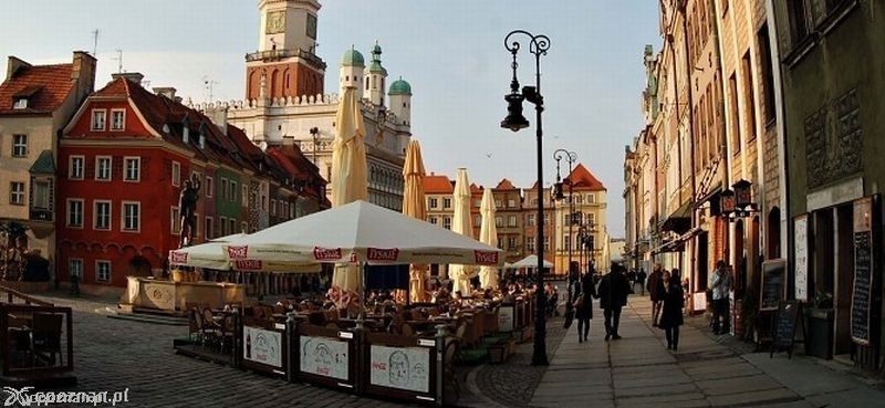 Stary Rynek w 2012 roku z ogródkami jeszcze bez | fot. onemichael - archiwum