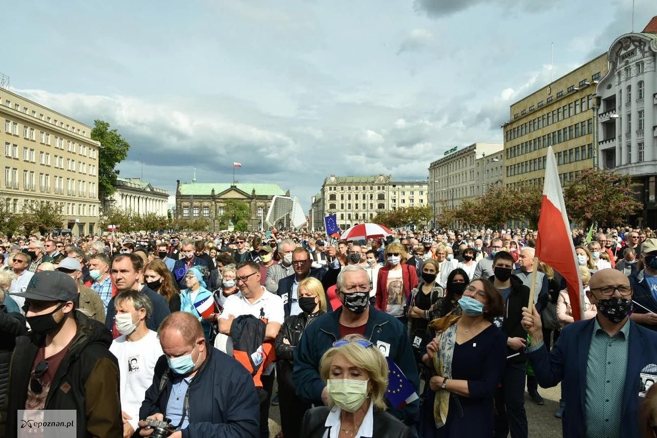 Przemówienie Rafała Trzaskowskiego na pl. Wolności | fot. Przemysław Łukaszyk