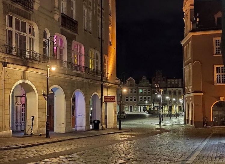 Stary Rynek w czasie wiosennego lockdownu | fot. Czytelnik