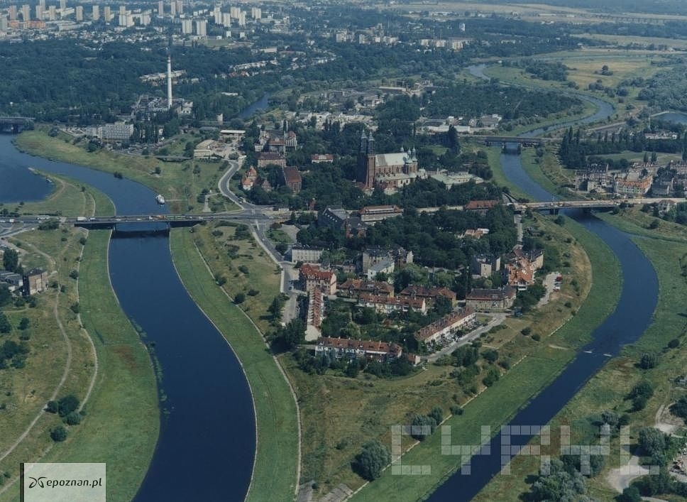 Ostrów Tumski około 2000 roku | fot. Janusz Korpal / CYRYL