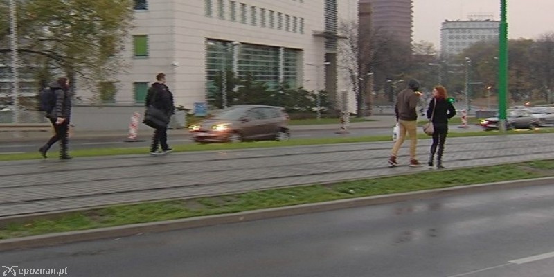 Na skróty na przystanek