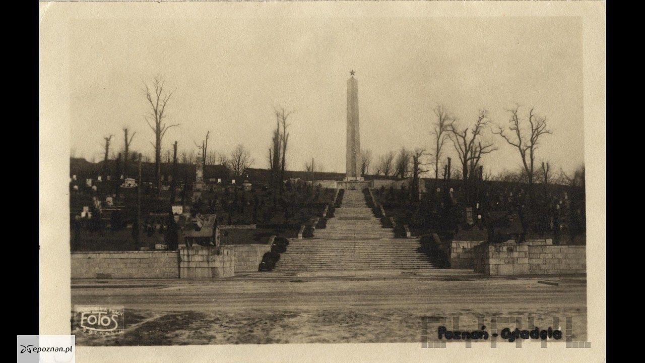 Obelisk z gwiazdą | fot. CYRYL
