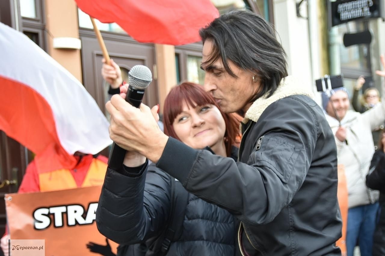 Justyna Socha i Ivan Komarenko w trakcie Marszu o Wolność w lutym 2021 roku | fot. Przemysław Łukaszyk