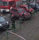 Jedna z interwencji: spadające dachówki z dachu przy ulicy Słowackiego | fot. Marcin