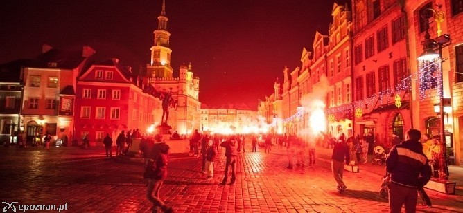 Iluminacja kibiców z okazji 95 rocznicy wybuchu Powstania Wielkopolskiego | fot. Tomasz Szwajkowski